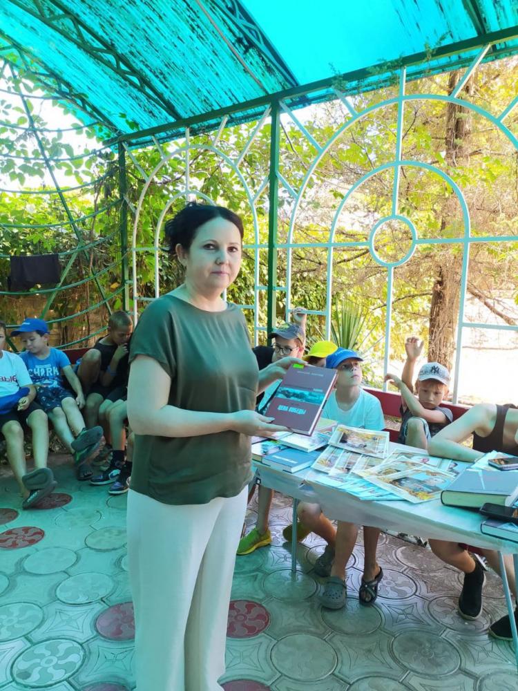 И в памяти, и в книге навсегда
И в памяти, и в книге навсегда
