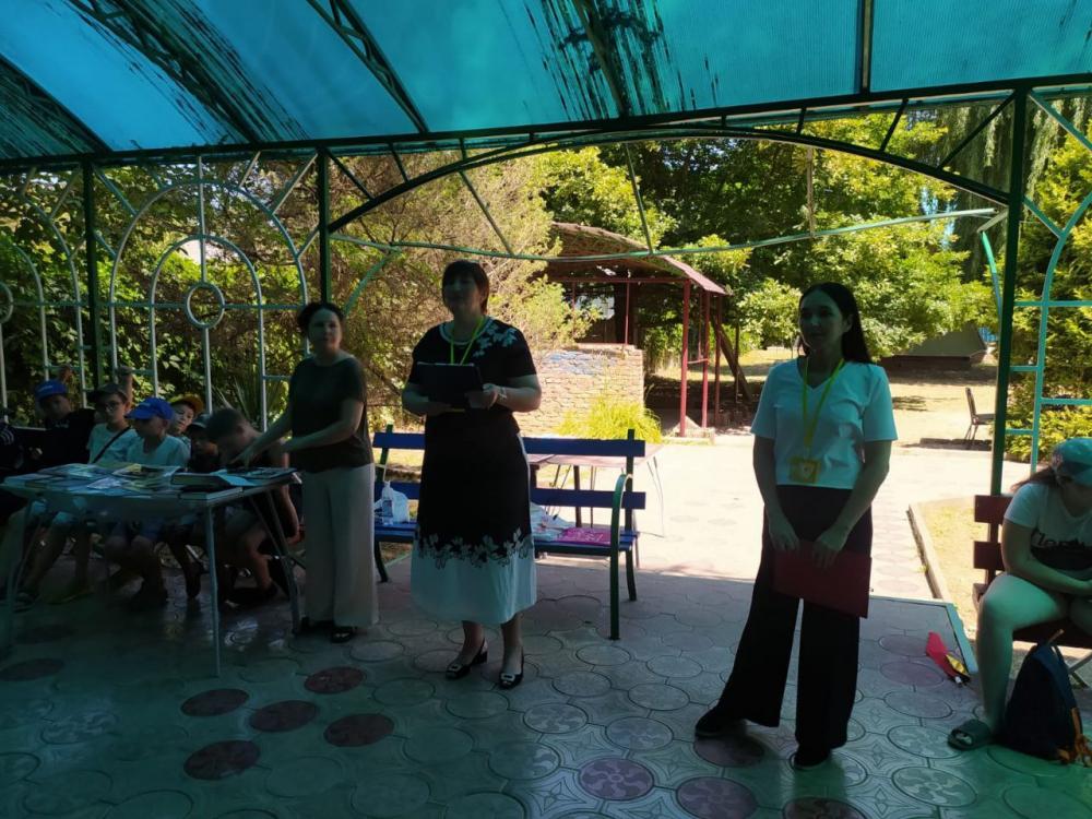 И в памяти, и в книге навсегда
И в памяти, и в книге навсегда