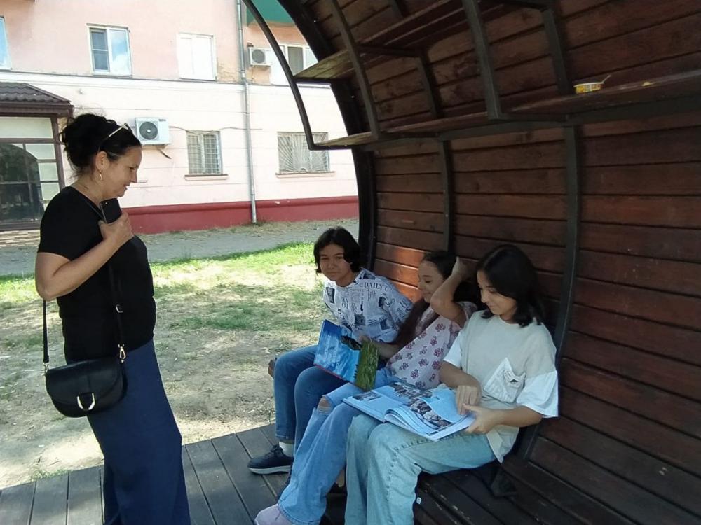 Что читает ваша семья?
Что читает ваша семья?