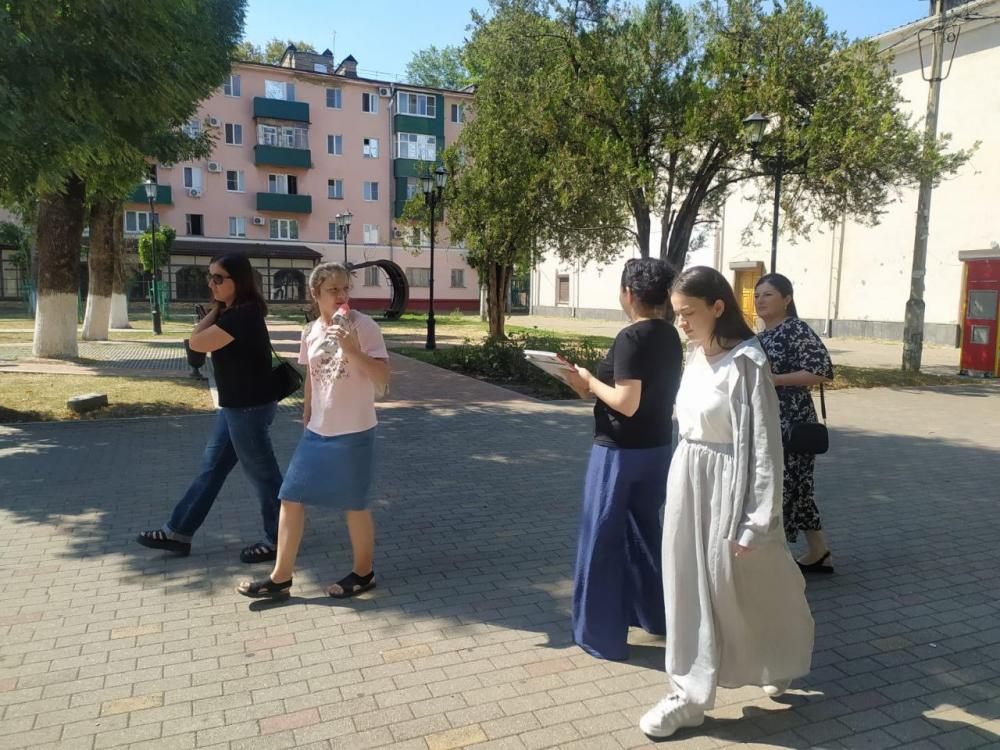 Что читает ваша семья?
Что читает ваша семья?