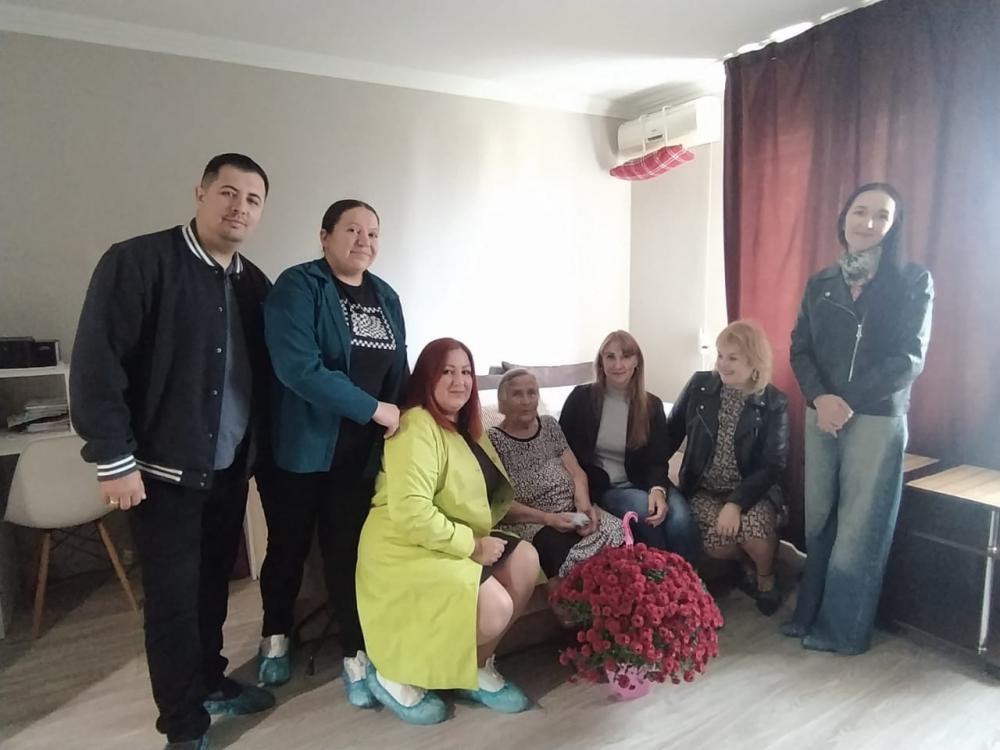 С благодарностью за труд
С благодарностью за труд