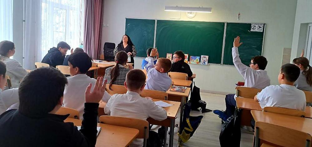 Новогодние традиции и забавы
