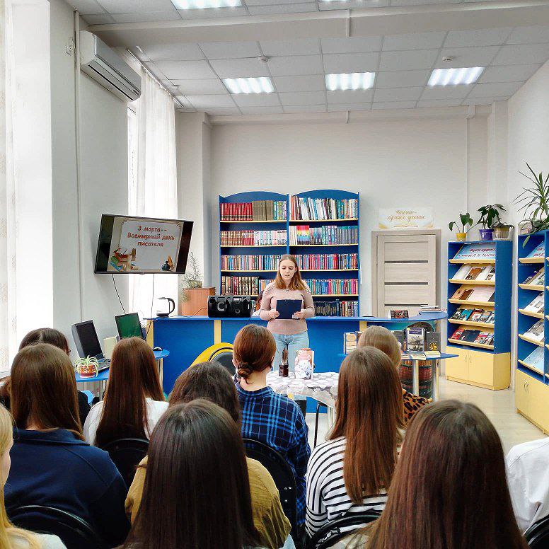 Книги - огромные вселенные
Книги - огромные вселенные