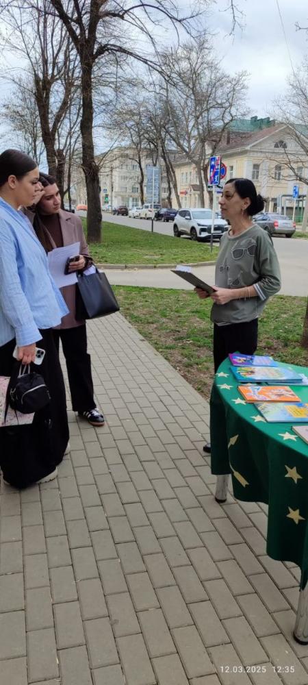 В нём сущность и душа народа
В нём сущность и душа народа