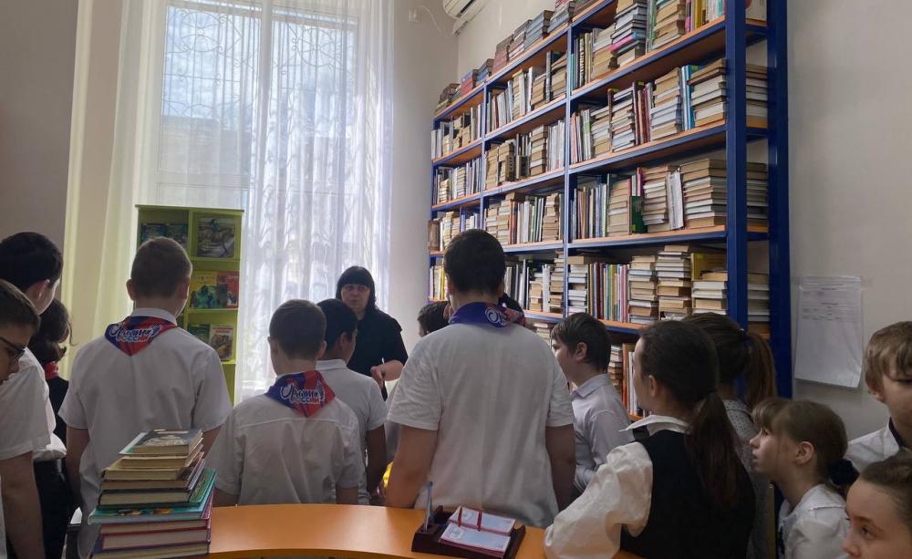 Книжный звездопад
Книжный звездопад