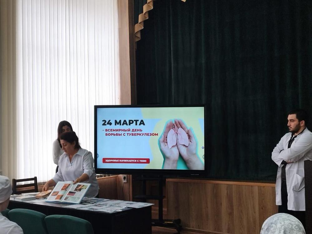 Белая ромашка
Белая ромашка