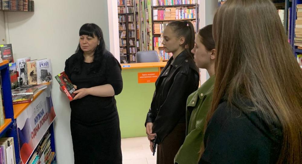 А нам нужна одна Победа
А нам нужна одна Победа