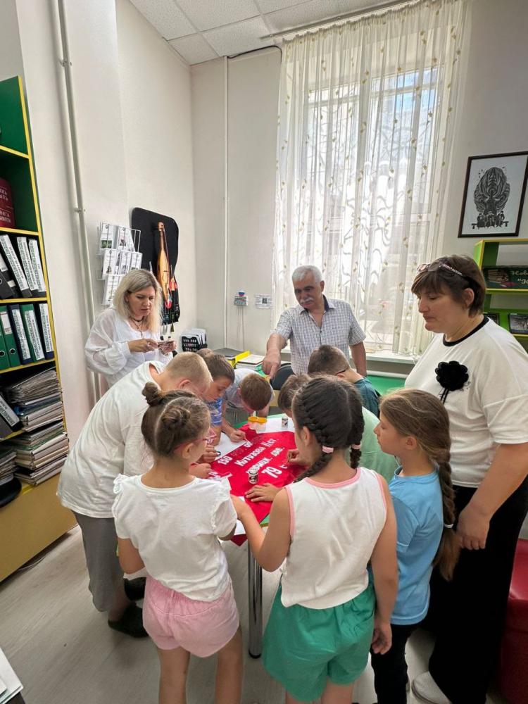 Копия Знамени Победы
Копия Знамени Победы