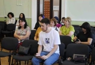 Народный поэт - ашуг
Народный поэт - ашуг