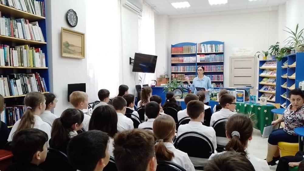 Край родной навек любимый!
