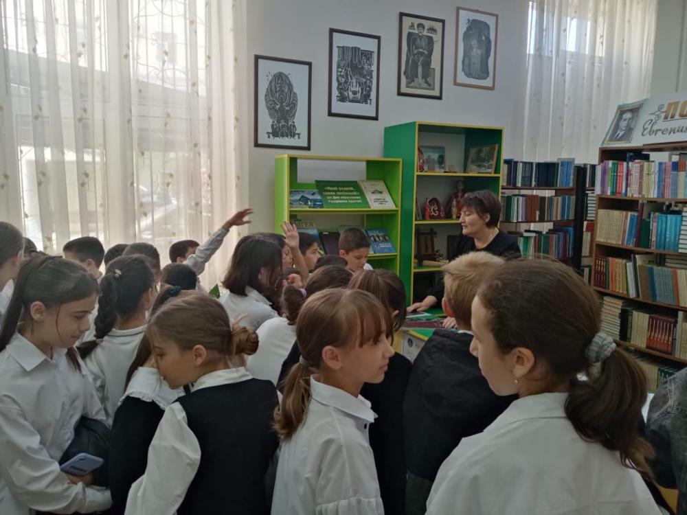 Я эту землю Родиной зову
Я эту землю Родиной зову