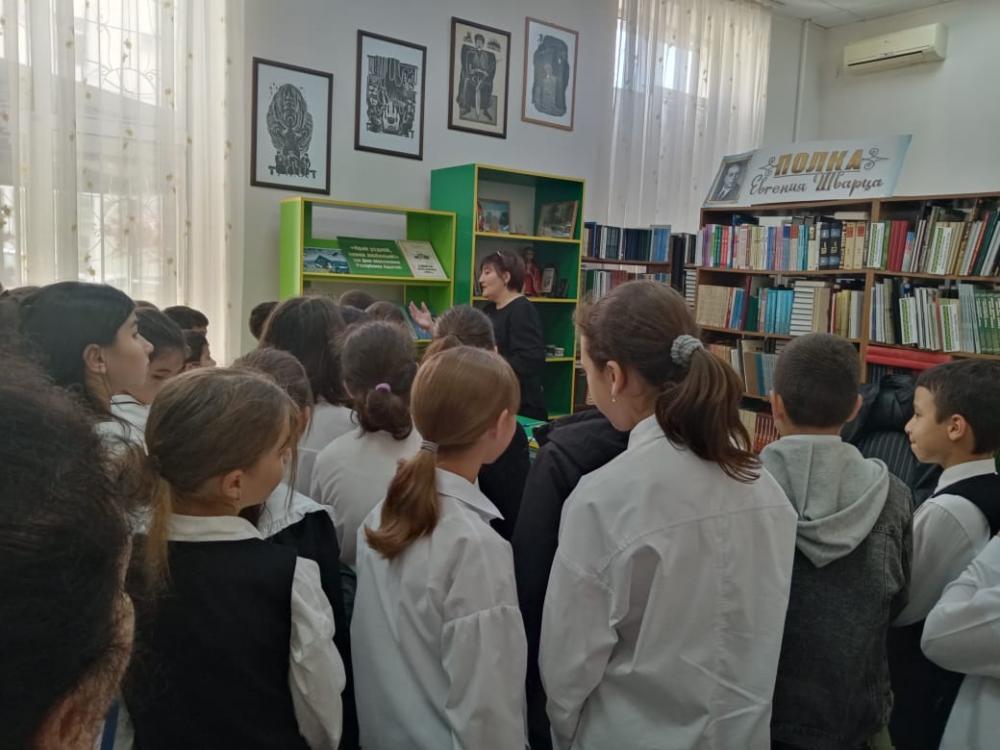 Я эту землю Родиной зову
Я эту землю Родиной зову