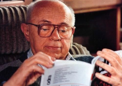 Книжная выставка «Станислав Лем и его фантастика» (к 100-летию со дня рождения писателя) Книжная выставка «Станислав Лем и его фантастика» (к 100-летию со дня рождения писателя)