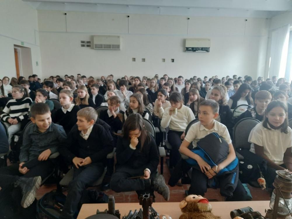Ко дню полного освобождения Ленинграда
Ко дню полного освобождения Ленинграда