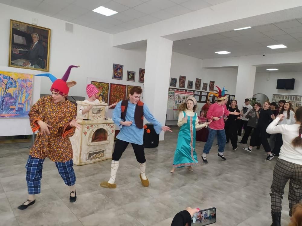 Зажигаетльный праздник - Масленица
Зажигаетльный праздник - Масленица
