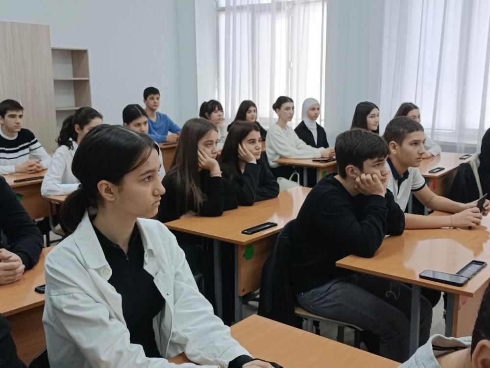 Тебе я посвящаю строки
Тебе я посвящаю строки