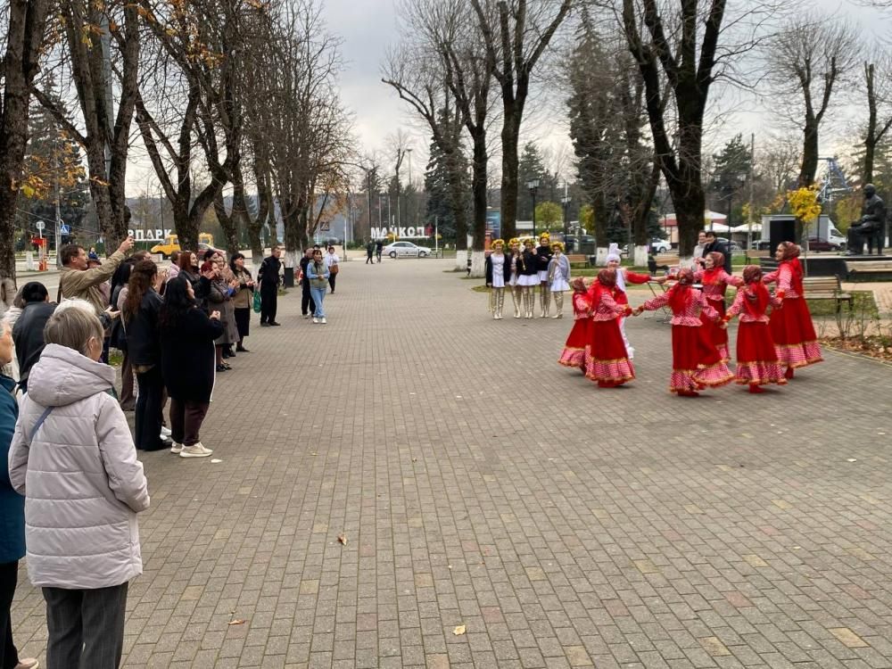 Поезд творчества
Поезд творчества