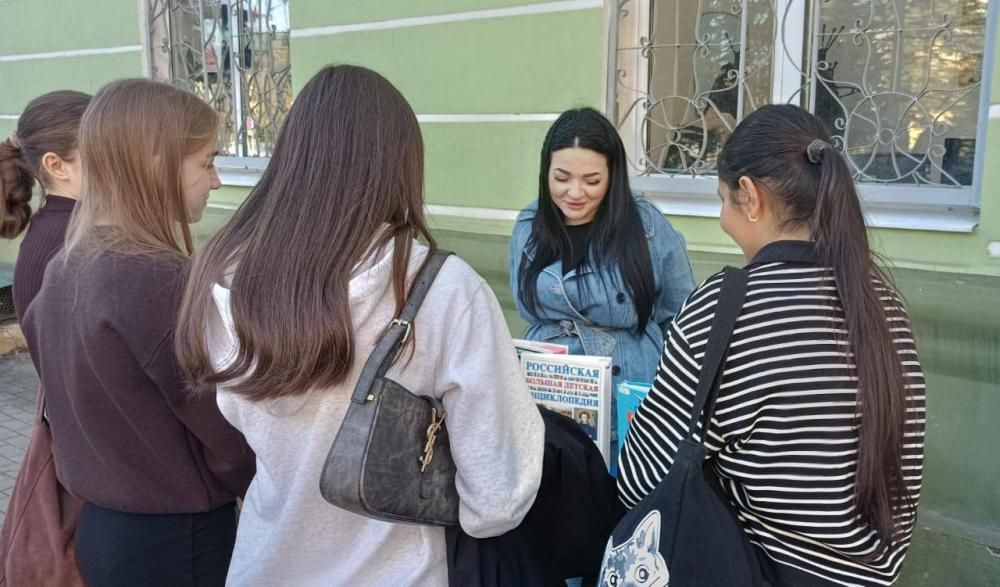 Наши помощники - словари и энциклопедии
Наши помощники - словари и энциклопедии